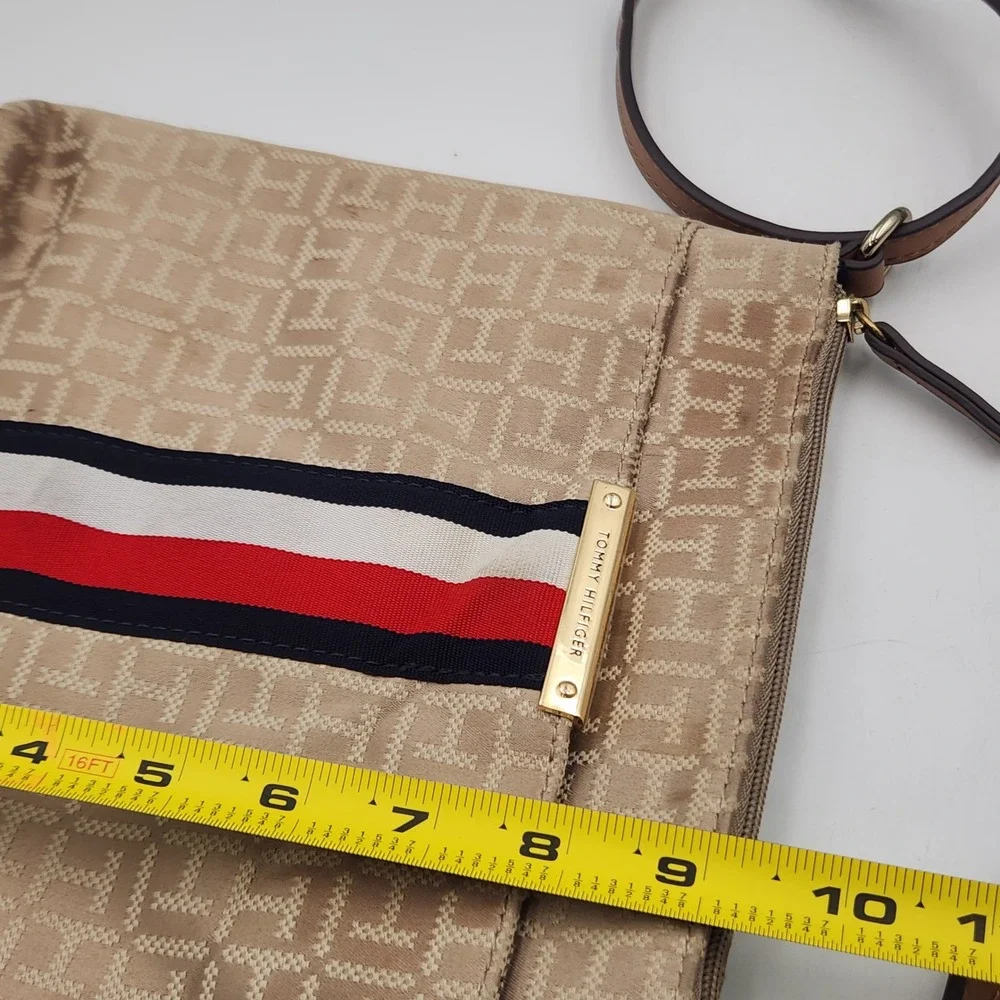 Tommy Hilfiger Crossbody Purse Beige Logo Stripe Small‎ Bag